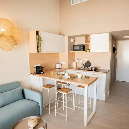 T3 Renové Avec Terrasse à Deux Pas Des Plages Sète