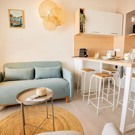 T3 Renové Avec Terrasse à Deux Pas Des Plages * Sète